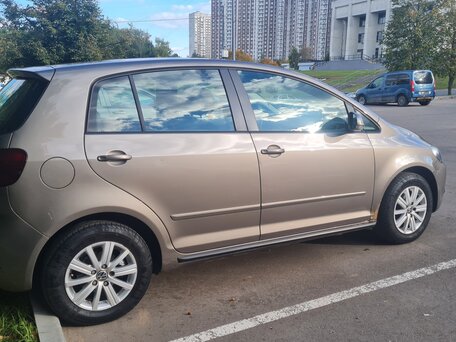 2012 Volkswagen Golf VI, коричневый, 600000 рублей, вид 3