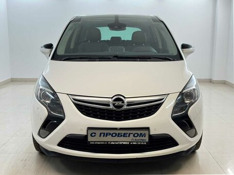 2015 Opel Zafira C, белый, 1315000 рублей, вид 2