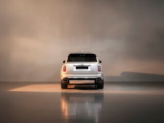 2023 Rolls-Royce Cullinan I (Series I), серебристый, 44912000 рублей, вид 5