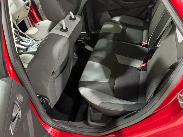 2012 Ford Focus III, красный, 650000 рублей - вид 22