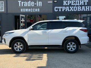 2018 Toyota Fortuner II, белый, 2290000 рублей, вид 5