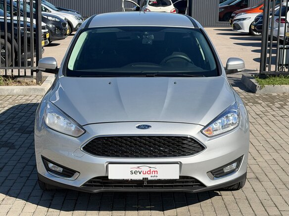 2016 Ford Focus III Рестайлинг, серебристый, 997000 рублей - вид 5