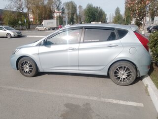 2011 Hyundai Solaris I, серый, 650000 рублей, вид 3