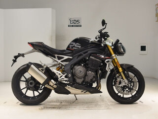 2021 Triumph Speed Triple, чёрный, 1200000 рублей, вид 2