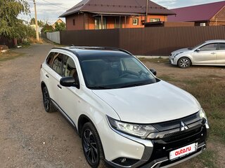 2021 Mitsubishi Outlander III Рестайлинг 3, белый, 2230000 рублей, вид 1