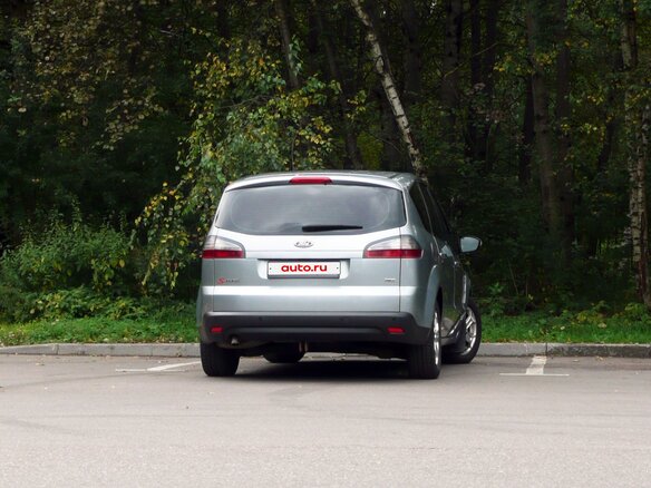 2008 Ford S-MAX I, серебристый, 930000 рублей - вид 4