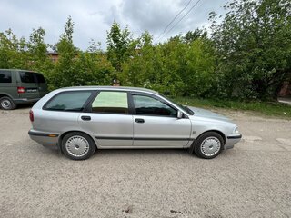 1999 Volvo V40 I Рестайлинг, серебристый, 370000 рублей, вид 2