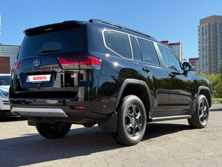 2024 Toyota Land Cruiser 300 Series, чёрный, 11550000 рублей, вид 2