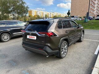 2021 Toyota RAV4 V (XA50), коричневый, 3680000 рублей, вид 4