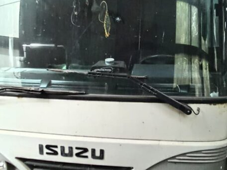1995 Isuzu Turkuaz, серебристый, 550000 рублей, вид 4