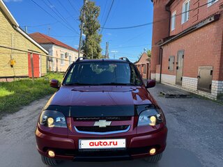 2018 Chevrolet Niva I Рестайлинг, пурпурный, 819000 рублей, вид 3