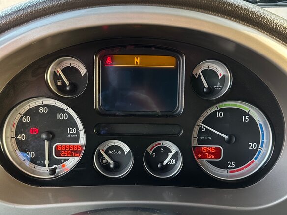 2010 DAF XF 105, белый, 3450000 рублей - вид 18