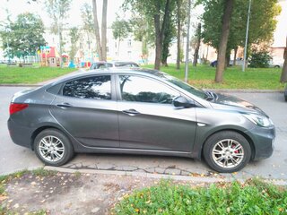 2011 Hyundai Solaris I, серый, 800000 рублей, вид 2