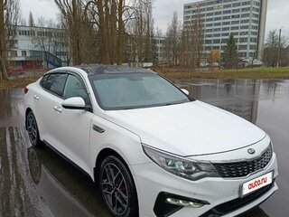 2019 Kia Optima IV Рестайлинг, белый, 1700000 рублей, вид 5