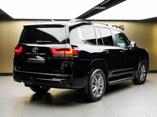 2024 Toyota Land Cruiser 300 Series, чёрный, 14900000 рублей, вид 5