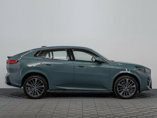 2025 BMW X2 xDrive25i II (U10), зелёный, 6490000 рублей, вид 4