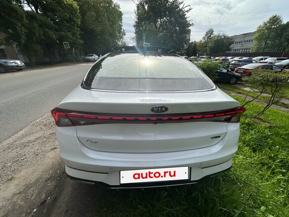 2020 Kia K5 III, белый, 2735000 рублей - вид 1