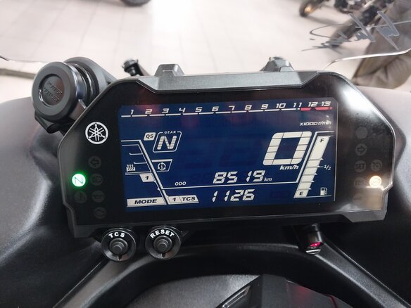 2018 Yamaha Niken, серый, 865000 рублей - вид 4