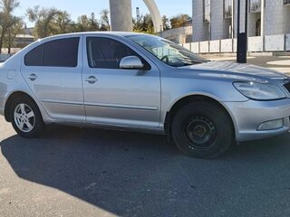 2013 Skoda Octavia II (A5) Рестайлинг, серебристый, 650000 рублей, вид 5