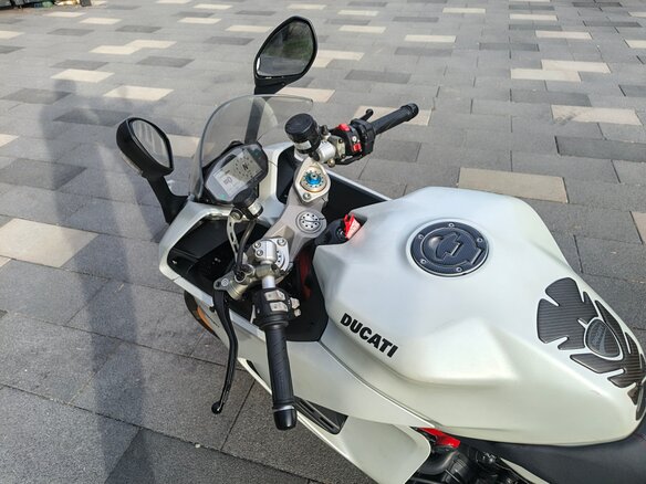 2021 Ducati Supersport, белый, 1450000 рублей - вид 2