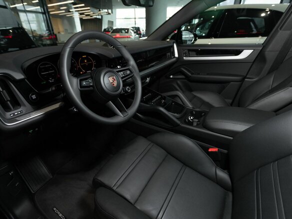 2025 Porsche Cayenne Coupé III Рестайлинг, чёрный, 16500000 рублей - вид 5