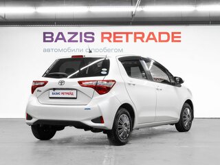 2018 Toyota Vitz III (XP130) Рестайлинг 2, белый, 1135000 рублей, вид 5