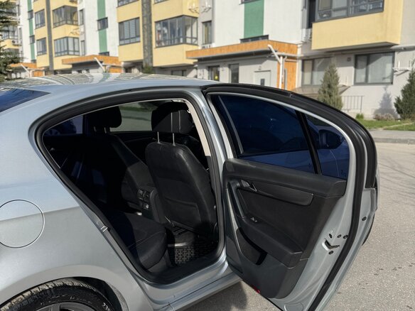 2012 Volkswagen Passat B7, серебристый, 999999 рублей - вид 31