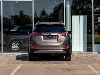 2017 Toyota RAV4 IV (XA40) Рестайлинг, коричневый, 1875000 рублей, вид 5