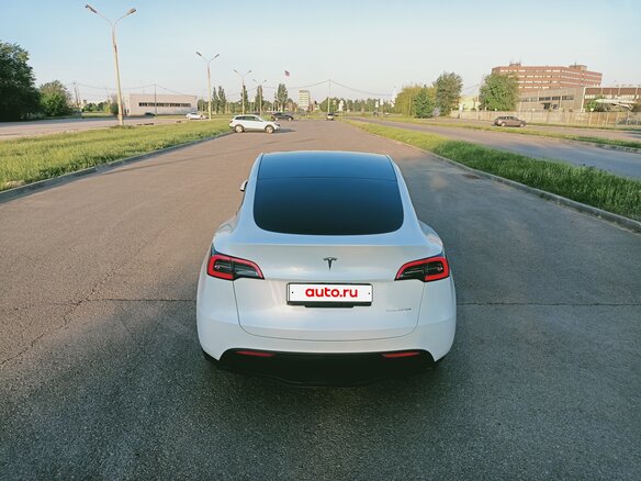 2023 Tesla Model Y Long Range I, белый, 5500000 рублей - вид 9