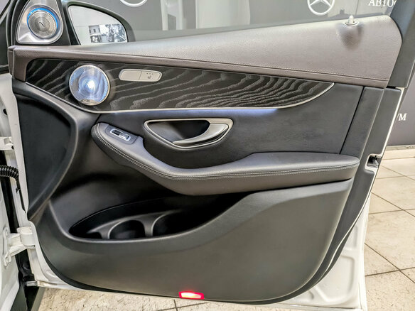 2017 Mercedes-Benz GLC 250 I (X253), белый, 3200000 рублей - вид 25