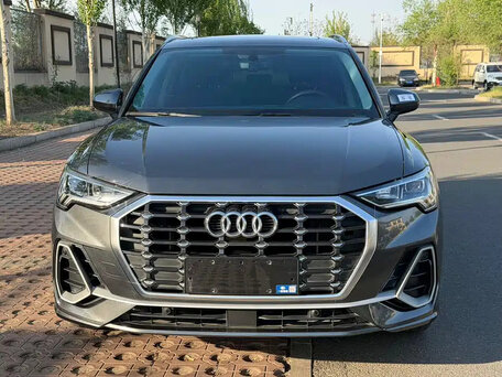 2022 Audi Q3 35 TFSI II (F3), серый, 2623000 рублей, вид 2