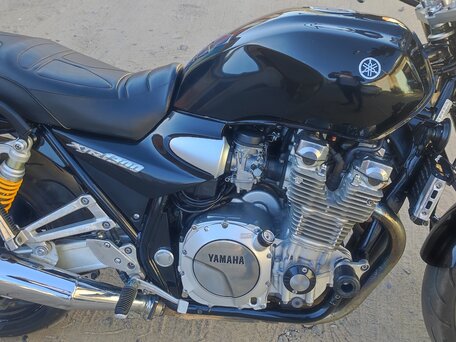 2003 Yamaha XJR1300, чёрный, 380000 рублей, вид 2