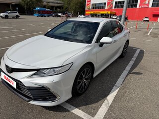 2021 Toyota Camry VIII (XV70) Рестайлинг, белый, 3450000 рублей, вид 1