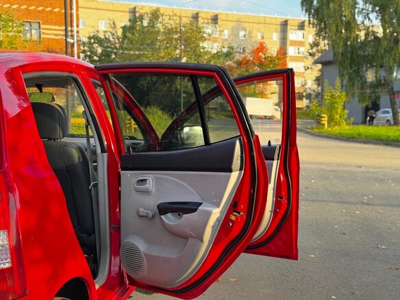 2006 Kia Picanto I, красный, 300000 рублей - вид 13