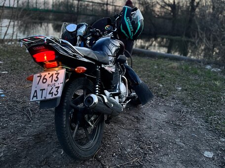2009 Yamaha YBR125, чёрный, 170000 рублей, вид 4