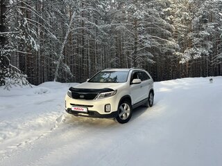 2013 Kia Sorento II Рестайлинг, белый, 1650000 рублей, вид 1