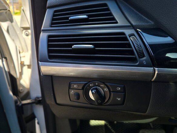 2009 BMW X5 30d II (E70), серебристый, 1700000 рублей - вид 11