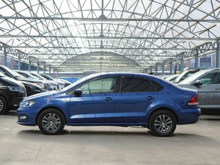 2019 Volkswagen Polo V Рестайлинг, синий, 1345000 рублей, вид 2