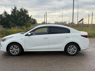 2017 Kia Rio IV, белый, 1500000 рублей, вид 3