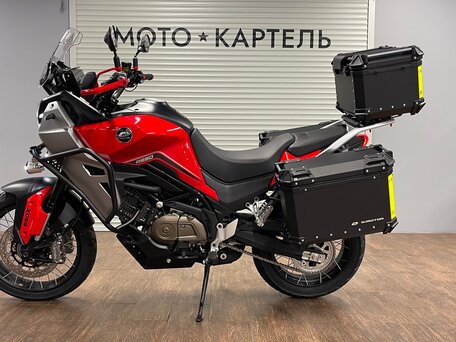 2026 QJMotor SVT 650 X, красный, 729000 рублей, вид 1