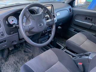 2010 Nissan NP300, серый, 970000 рублей, вид 3