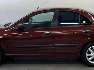 2005 Nissan Almera II (N16) Рестайлинг, красный, 350000 рублей, вид 4