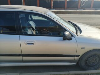 2001 Mitsubishi Carisma I Рестайлинг, серебристый, 250000 рублей, вид 5