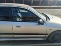 2001 Mitsubishi Carisma I Рестайлинг, серебристый, 250000 рублей - вид 4
