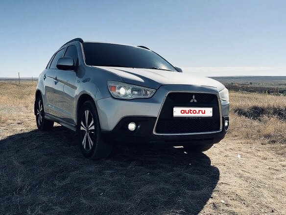 2012 Mitsubishi ASX I, серебристый, 800000 рублей