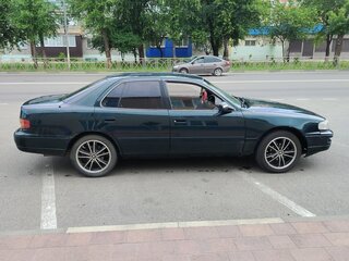 1993 Toyota Camry III (XV10), зелёный, 220000 рублей, вид 3