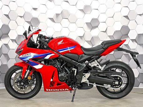 2026 Honda CBR 650R, красный, 1377000 рублей, вид 4