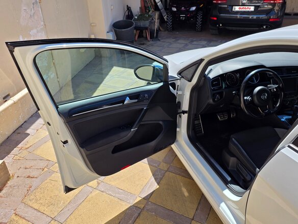 2014 Volkswagen Golf R VII, белый, 2998000 рублей - вид 16