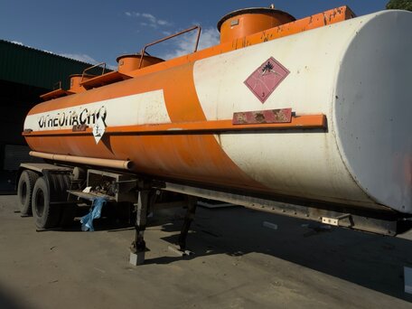 2000 НефАЗ прицеп цистерна, оранжевый, 450000 рублей, вид 1