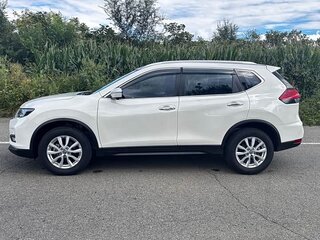 2022 Nissan X-Trail III Рестайлинг, белый, 1550401 рублей, вид 4